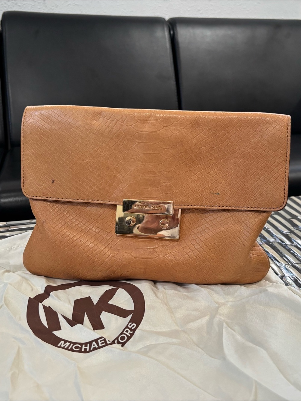 Authentic Michael Kors Cognac Textured Leather Shoulder Bag with Gold Chain - Picture 2 of 12
